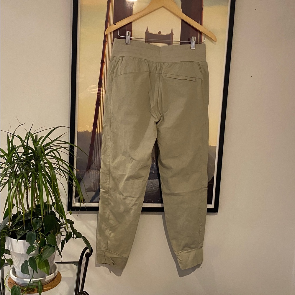ATHLETA - Picture 6 of 6
